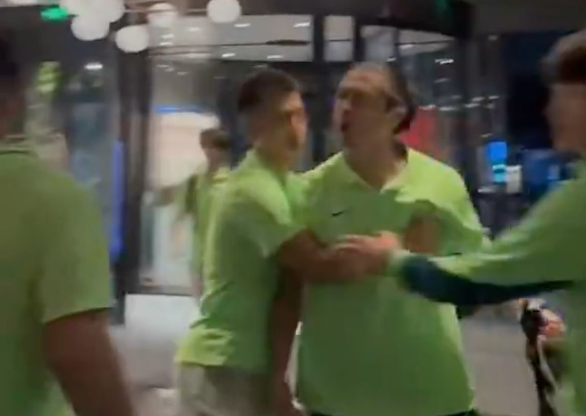 及时拉开, 时隔, 需要我们老 及时拉开, 时隔, 需要我们老