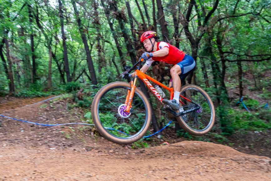 看到选手们, 其中, 令他倍感自 看到选手们, 其中, 令他倍感自