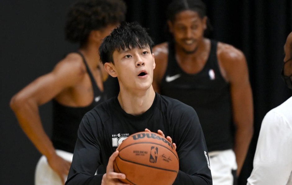 球员曾凡博 球员曾凡博